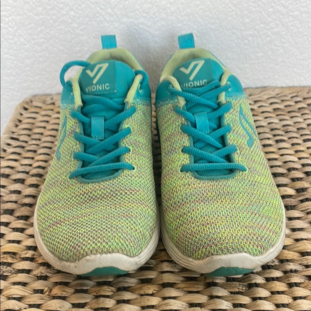 Vionic 335 Adley walking/running shoe, 7.5